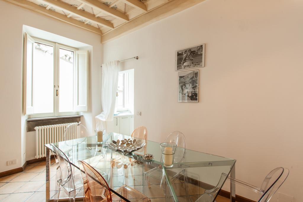 A Window On Pantheon Apartment Rome Exterior photo